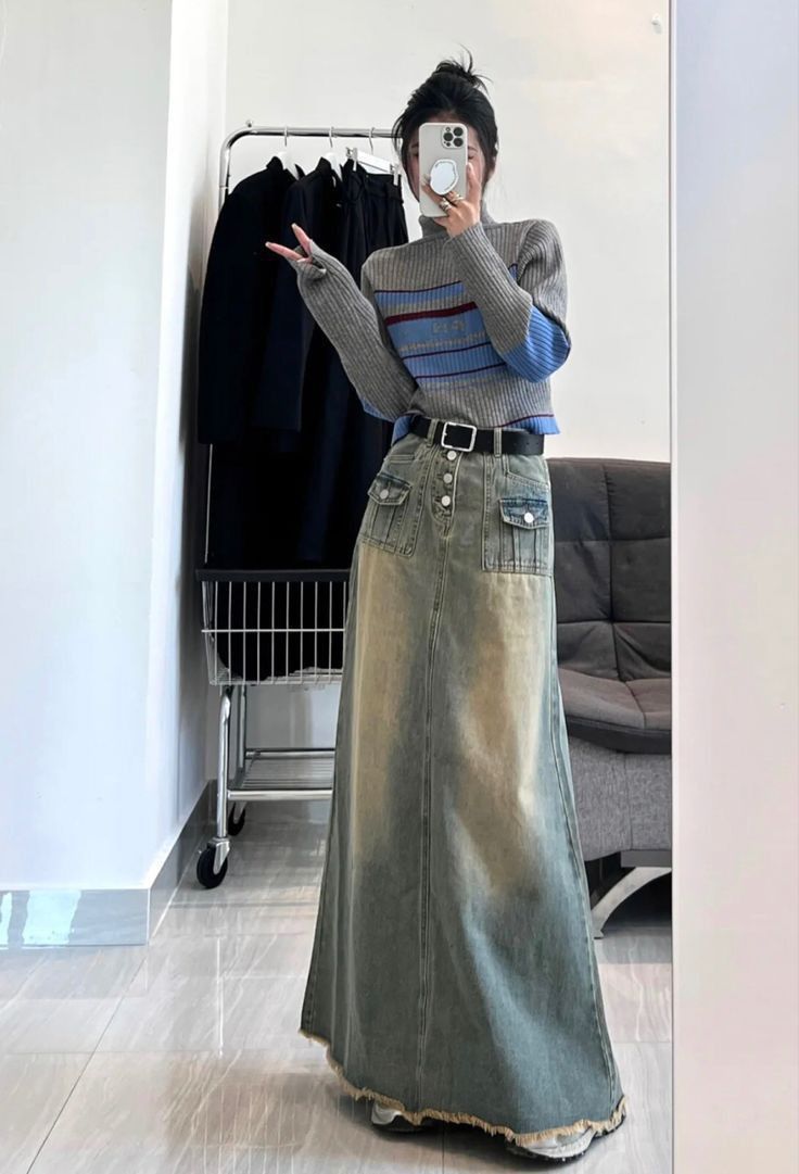 Women Dark Indigo Pleated Denim Maxi Skirt