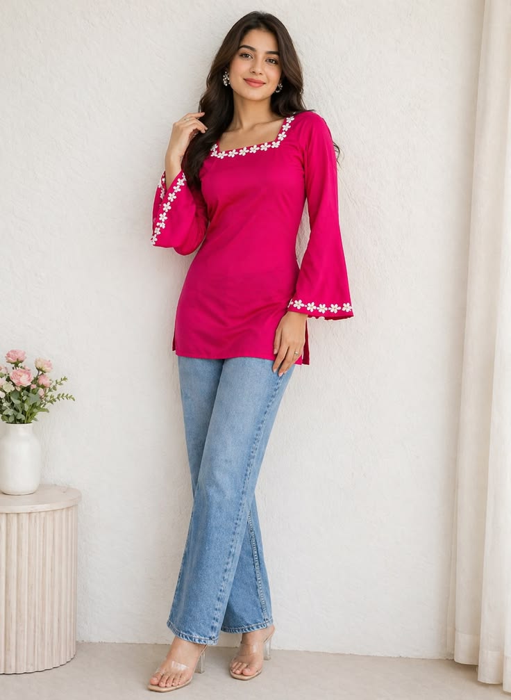 Women Magenta Floral Border Kurti with Jeans