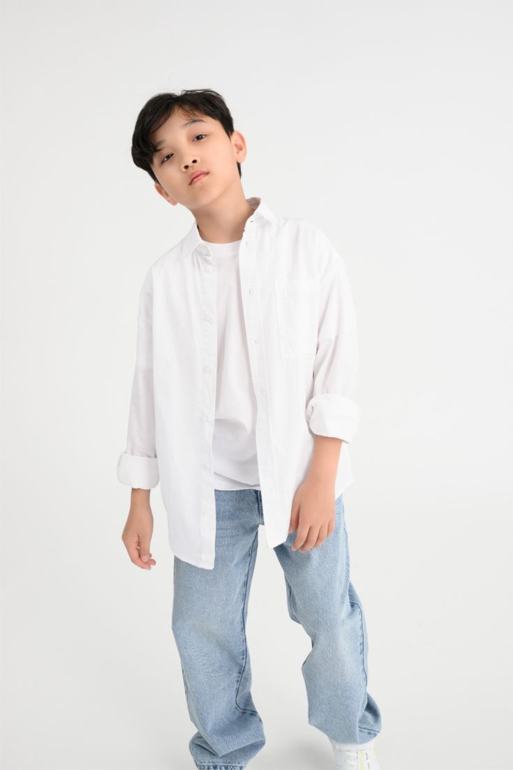 White Casual Shirt & Light Blue Jeans Set