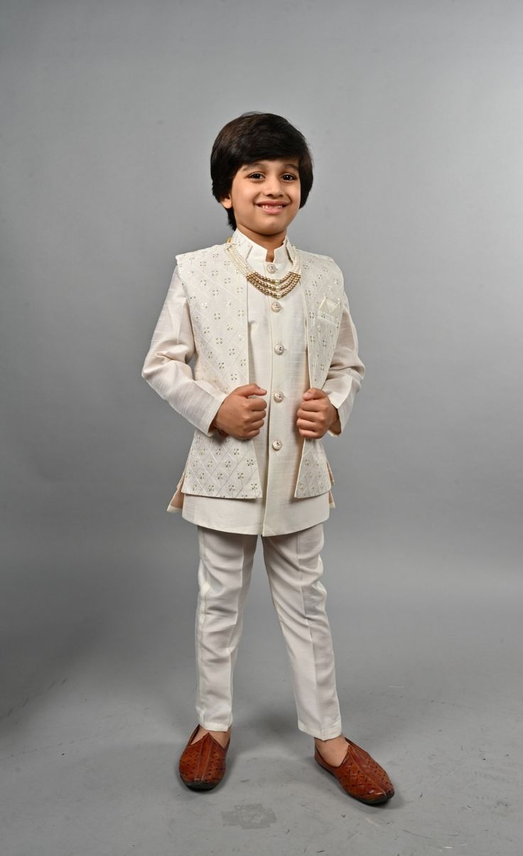 Ivory Embroidered Kurta & Pajama Set