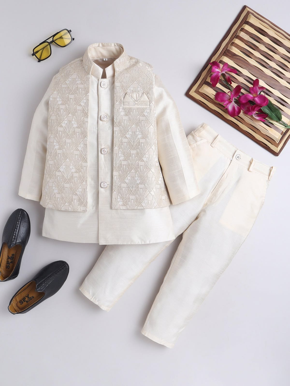 Ivory Embroidered Kurta & Pajama Set